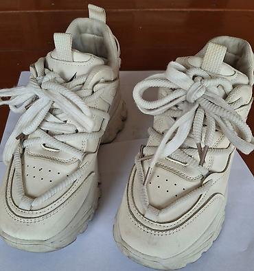 туфли новая не разу не одевала: Ağ rəngli chunky unisex idman ayaqqabısı - Stil: qalın altlı, “dad — 2