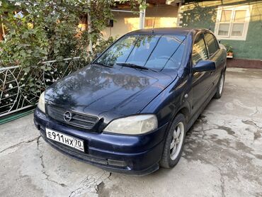 Opel: Opel Astra: 2003 г., 1.6 л, Механика, Бензин, Седан