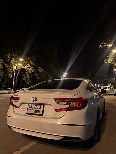 small car: Honda Accord: 2018 г., 1.5 л, Вариатор, Бензин, Седан — 3