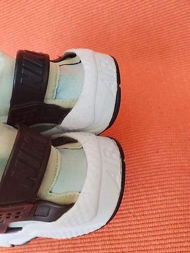skechers beograd: NIKE HUARACHE RUN I patike broj 40, kao br 39 Duzina unutrasnjeg — 2