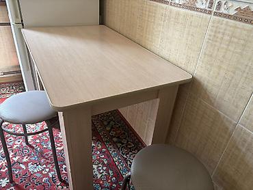 study table: Кухонный стол и стул, Б/у, Самовывоз, цвет - Бежевый — 1