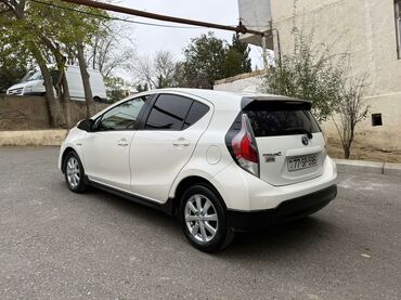 Toyota: Toyota Prius: 1.5 l | 2016 il Hetçbek — 9