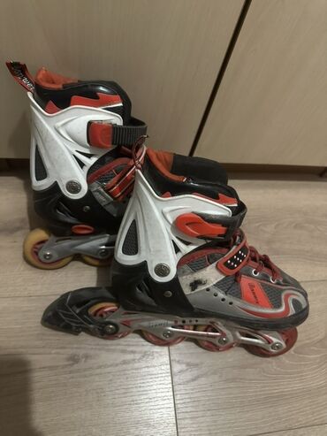 куплю коньки: Роликовые коньки inline, 4 колеса на каждой раме. - Тип