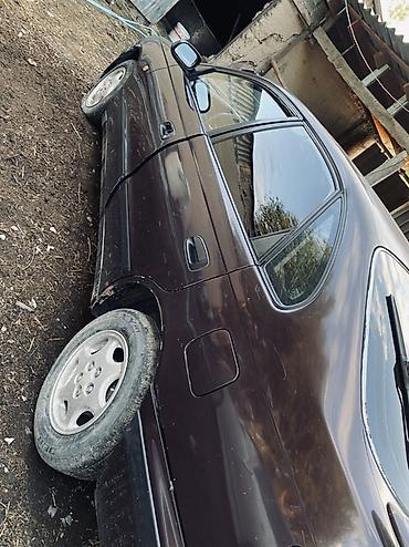 Унаа сатуу: Toyota Carina E: 1994 г., 1.6 л, Кол менен иштөөчү, Бензин, Седан — 1