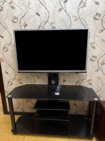 kitap rəfi: LED televizor və şüşə TV stendi dəsti - Ekran: 102, nazik çərçivəli — 1