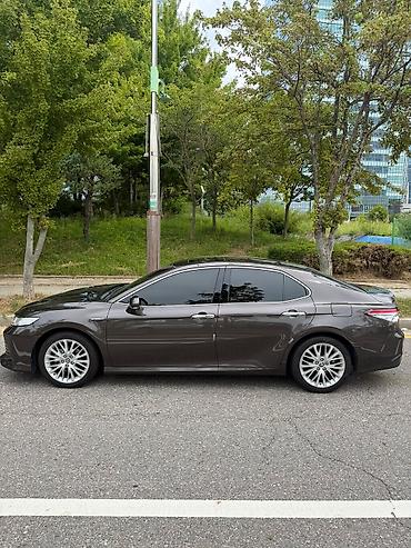 камбой: Toyota Camry: 2020 г., 2.5 л, Вариатор, Гибрид, Седан — 2