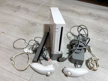 Ostale igre i konzole: Konzole za prodaju XBOX, PS, Wii

Pitajte za cenu — 3