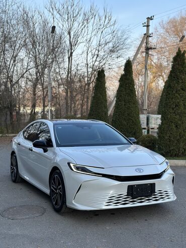 шина диски: Toyota Camry: 2024 г., 2 л, Вариатор, Бензин, Седан