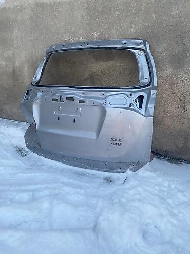 Транспорт: Toyota, 2017 г., Б/у, Оригинал — 2