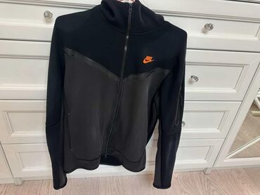Толстовки: Tech fleece М б/у хорошего состояние за другими фотками в лс