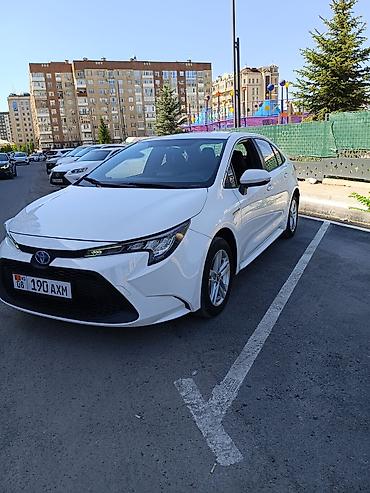 corola: Toyota Corolla: 2021 г., 1.8 л, Вариатор, Гибрид, Седан — 1