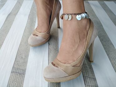 Salonke: Salonke, Guess, 37 — 2