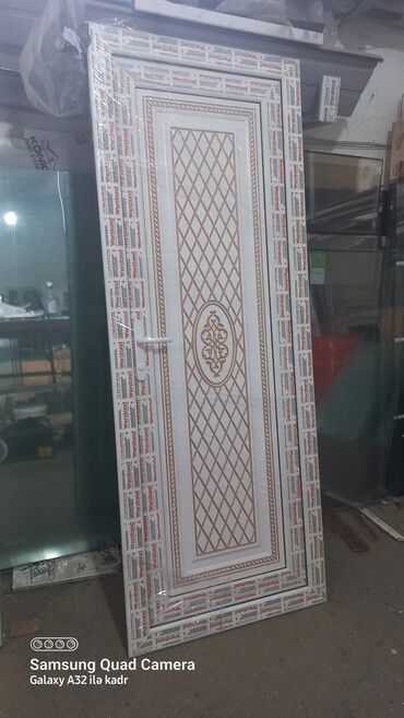 Plastik qapılar: Yeni Plastik qapı Zamok və çərçivə ilə, Zəmanətli, Pulsuz quraşdırma, Pulsuz çatdırılma — 17