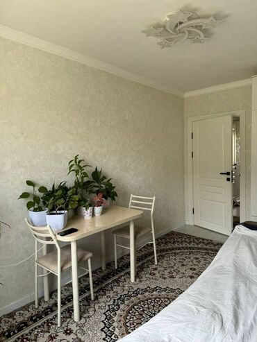 московская шопокова: 3 комнаты, 55 м², Индивидуалка, 4 этаж