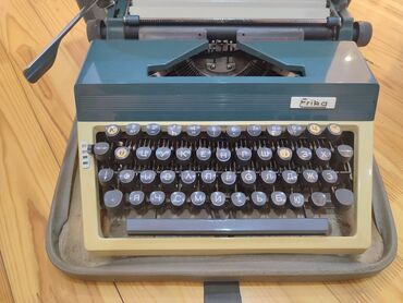 Çamadanlar: Məhsul: Retro sərt çamadan/qutu tipli çanta - Material: sərt — 7