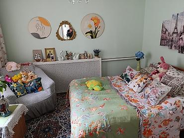 Продажа коттеджей и домов: Продаётся жилой дом с благоустроенным двором. Описание: - Одноэтажный — 14