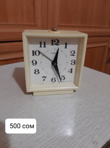 наручные механические часы: Продам часы-будильник, механические, СССР рабочие. В хорошем