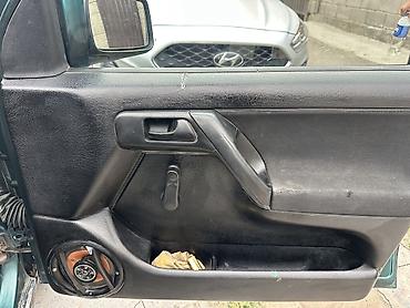 Volkswagen: Volkswagen Golf: 1994 г., 1.8 л, Механика, Бензин, Универсал — 9