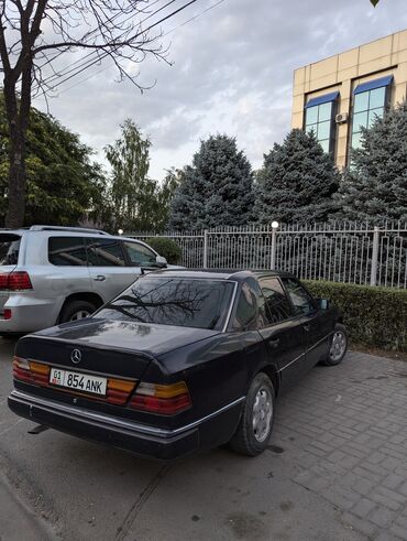 механик авто: Mercedes-Benz 230: 1991 г., 2.3 л, Механика, Бензин, Седан