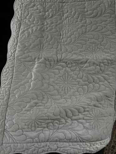 yatag ortuyu: Для кровати цвет - Серебристый Покрывало