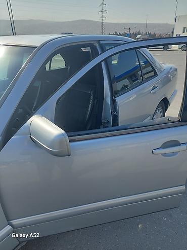 Mercedes-Benz: Mercedes-Benz 240: 2.4 l | Sedan — 4