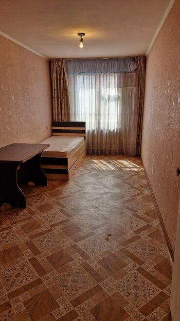 Недвижимость Бишкека: 3 комнаты, 58 м², 104 серия, 4 этаж