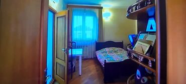 Həyət evləri və villaların satışı: Ev monolit betonla, qaya üzərində tikilib, dəniz mənzərəlidir. 1-ci — 8