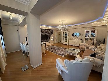 əmlak birjası: Yeni Yasamal, 3 otaqlı, Yeni tikili, m. İnşaatçılar, 155 kv. m — 4