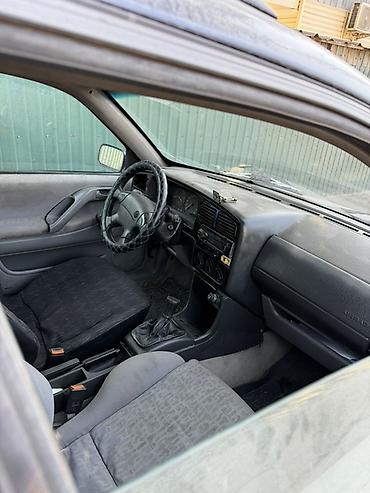 кпп пассат: Volkswagen Passat: 1995 г., 2 л, Кол менен иштөөчү, Универсал — 4