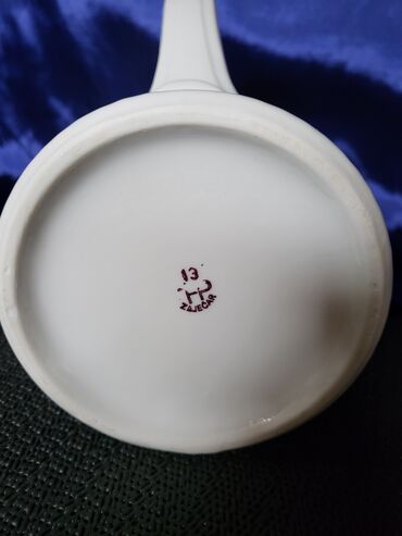 Čaše: Krigla nova Zajecar porcelan 70te. Nova krigla,sve na njoj odsjaj od — 12