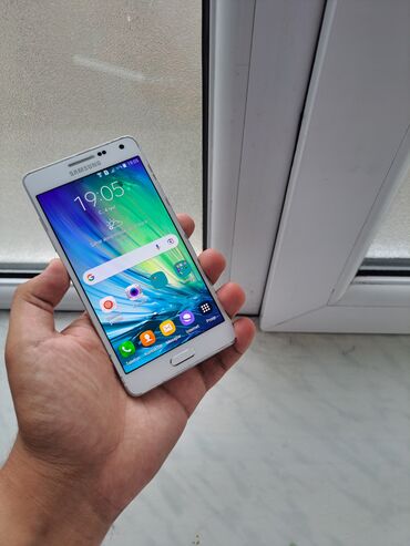 флай раскладушка телефон: Samsung Galaxy A5, 16 ГБ, цвет - Белый, Сенсорный