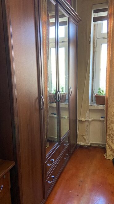 İşlənmiş, Açılan, 3 qapılı Düz dolab, Qarderob, paltar dolabı