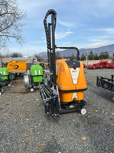 kotanlar traktor: Çiləyici 1 tonluq. Türkiyənin çox keyfiyyətli Öntar firmasıdır. 4 — 3