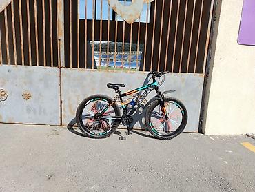 kross evado: Velocruz dağ velosipedi - Rəng: qara-turkuaz-narıncı qrafika - — 1