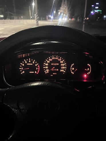 янтарный: Toyota Carina E: 1992 г., 1.6 л, Механика, Бензин, Седан — 5