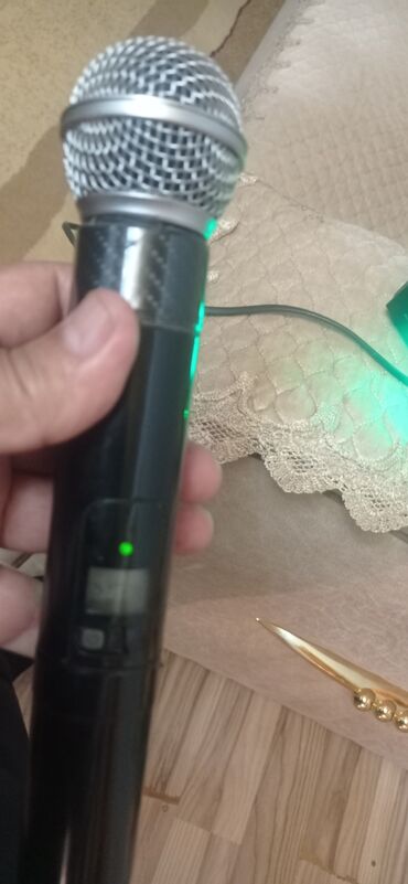 Mikrofonlar: Radio Mikrofon Shure — 12