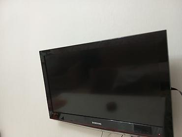 Samsung LCD televizor - Ekran ölçüsü: təxminən 32" (divara