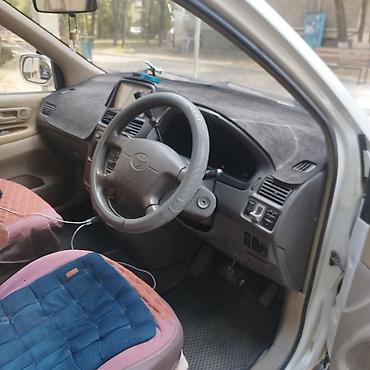 Toyota: Toyota Ipsum: 2000 г., 2 л, Автомат, Бензин, Универсал — 8