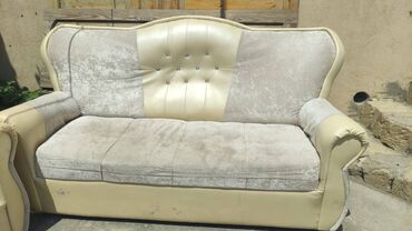 işdəmiş divan: Divan, İşlənmiş, Açılmayan, Bazasız, Parça, Çatdırılma yoxdur