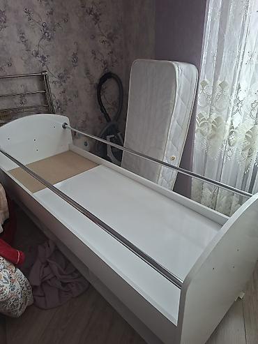 körpə kravatı: Oğlan və qız üçün, İşlənmiş, Dördbucaq, Beşik, Dəstsiz, Matras ilə, Yellənmə mexanizmsiz — 2