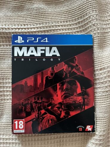 Oyun diskləri və kartricləri: Mafia trilogy diskidir içində 1,2 və 3 Mafia oyunları var çox az