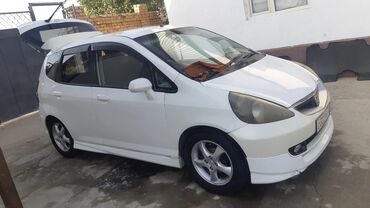 подушка мерседес: Honda Fit: 2001 г., 1.3 л, Вариатор, Бензин, Хэтчбэк