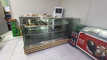 Полочные витрины: Şüşə vitrin-bufet (kafe/market üçün) Şəkildəki şüşəli şirniyyat — 4