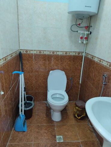 Digər kommersiya daşınmaz əmlakı: Sadıqcan küçəsi 11 nömrəli avtobusun son dayanacağında obyekt icarəyə — 11