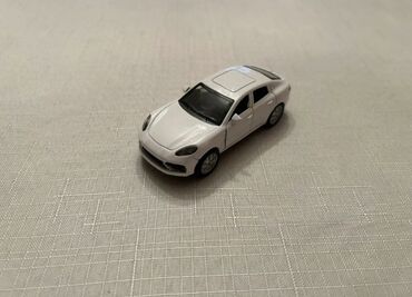 Təcili Satılır. Endirim Var. Tesla avtomobil modelka