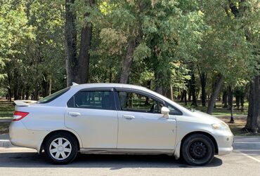 Honda: Honda Fit Aria: 2003 г., 1.5 л, Вариатор, Бензин, Седан — 8