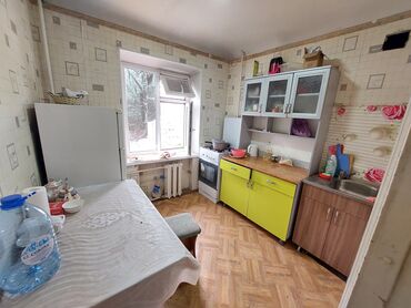 купить квартиру в бишкеке вторичное жилье: 2 бөлмө, 42 кв. м, Хрущевка, 3 кабат