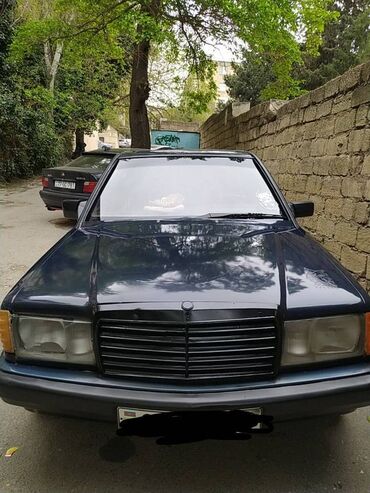 mercedes 1990: Mercedes-Benz 190: 1.8 l | 1990 il Sedan
