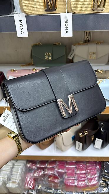 torbe od platna: Ženska torba MONA – elegantna crossbody/ramena torba sa zlatnim “M” — 2