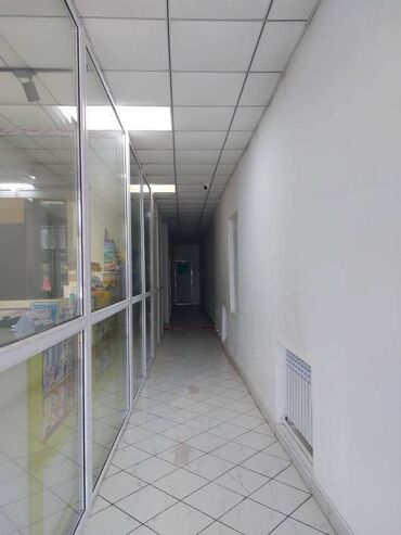 аренда помещения в канте: Сдается нежилое коммерческое помещение в субаренду. Общая площадь 75